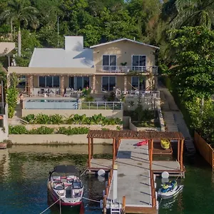 Сasa de vacaciones Casa Sol Y Luna -beautiful Sunrises And Infinity Pool, Bacalar